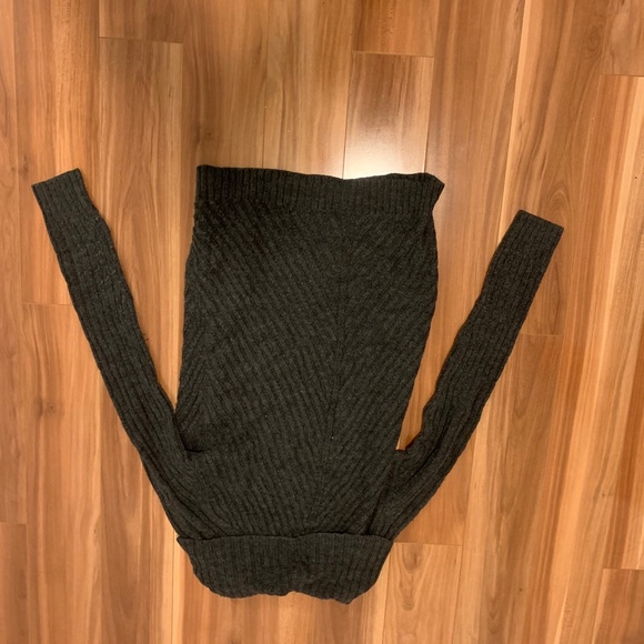 Grey Turtleneck Sweater - Picture 2 of 2